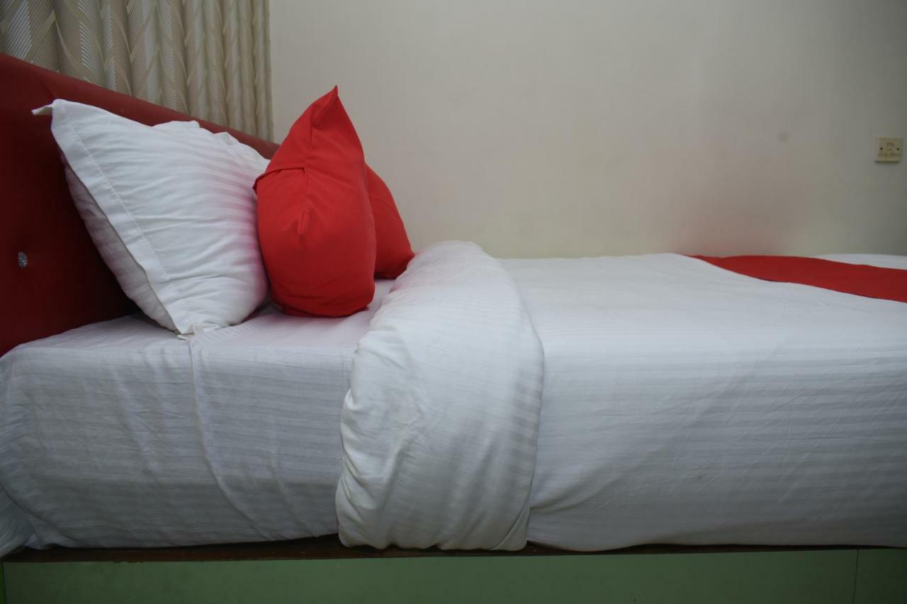 Oyo 45320 Hotel Mars Agartala Extérieur photo